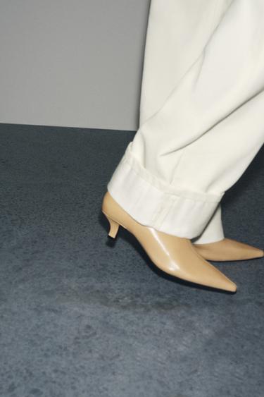 BOTTINES À TALONS EN CUIR - Beige de Zara - Image 2