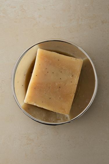 SHINY METAL BATHROOM SOAP DISH - Silver by Zara