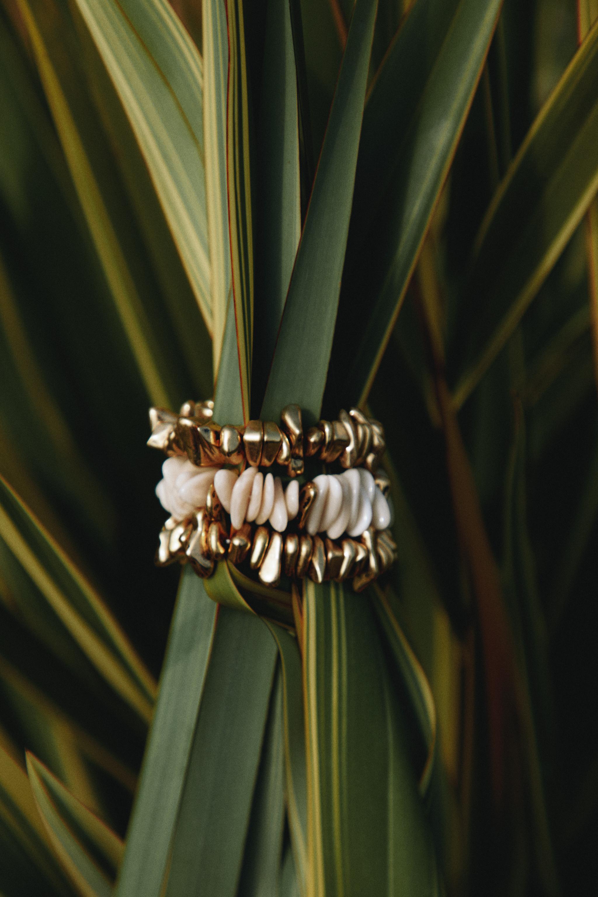 PACK OF PIECED BRACELETS