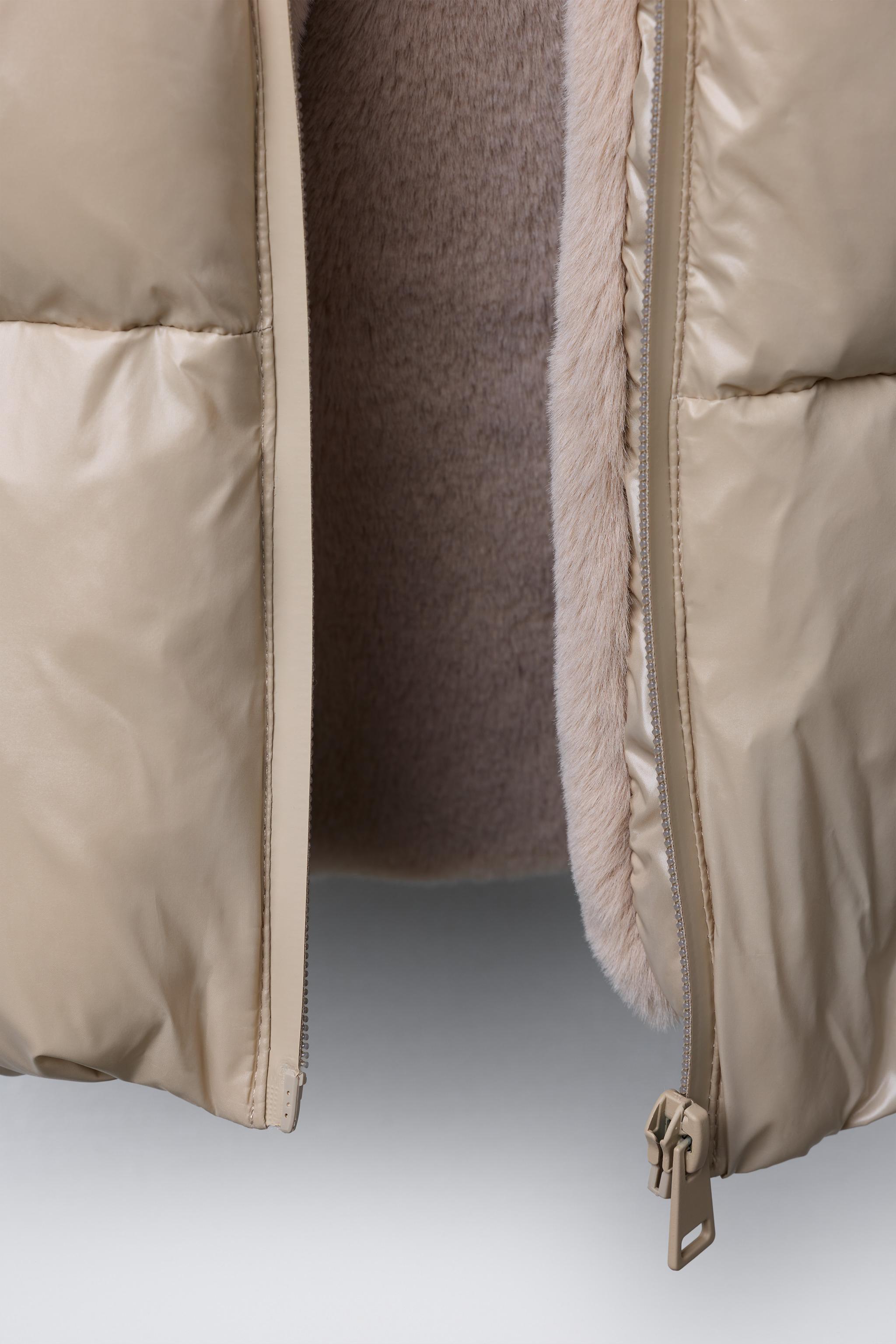 SHINY HOODED PUFFER JACKET WITH FAUX FUR LINING