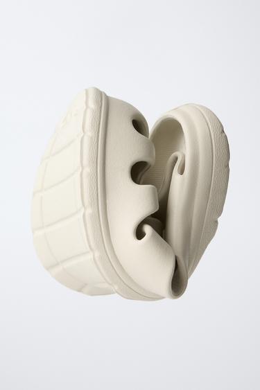 SANDALES STYLE PLAGE PIEDS NUS - Blanc écru de Zara - Image 2