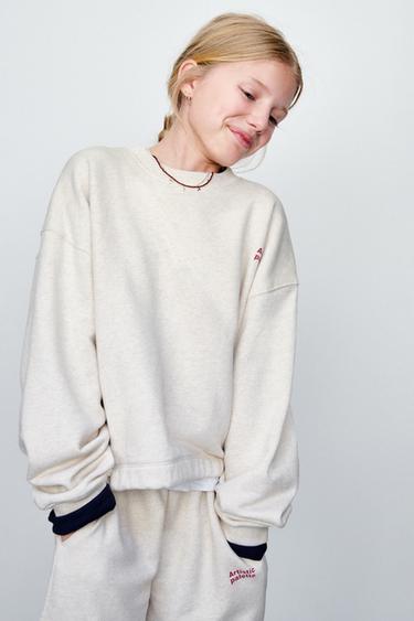 КОМПЛЕКТ ЗІ СВІТШОТА ТА ШТАНІВ З ТЕКСТОМ - Пісочний/глинястий Zara