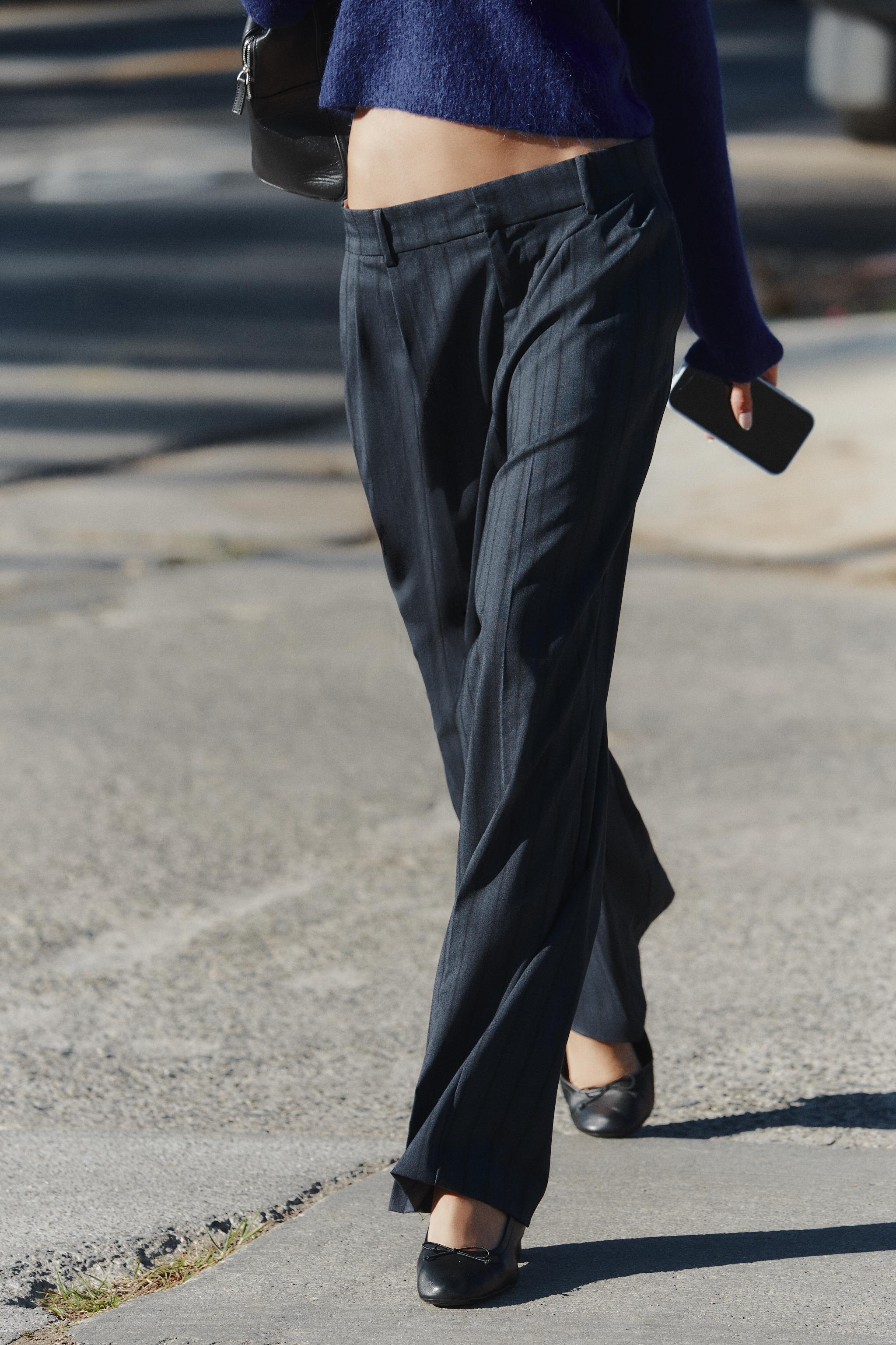 PANTALON PLI RABATS RAYURES