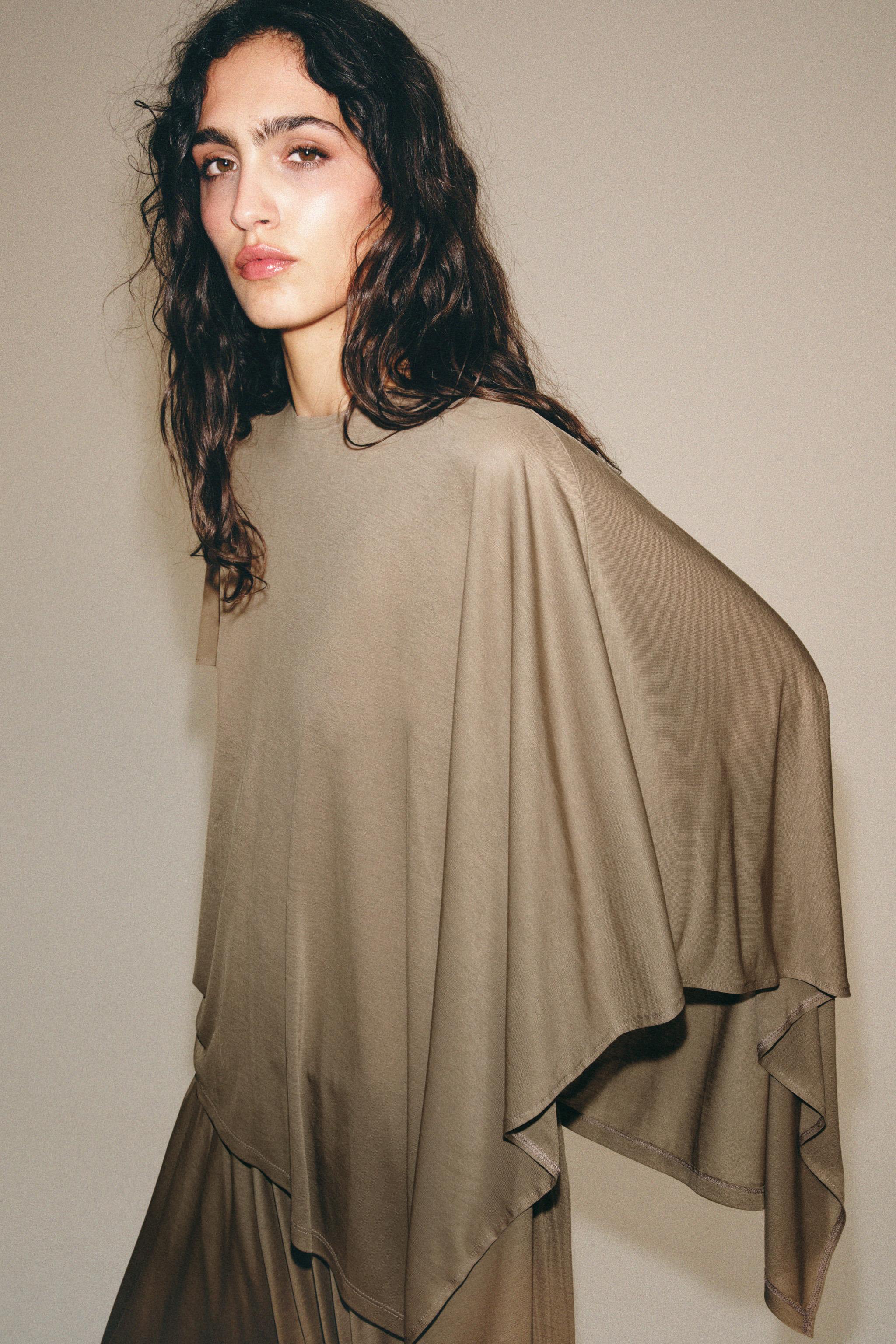 HAUT ASYMÉTRIQUE EFFET CAPE