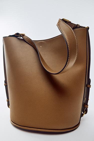 BOLSO DE HOMBRO PESPUNTES - Tostado oscuro de Zara