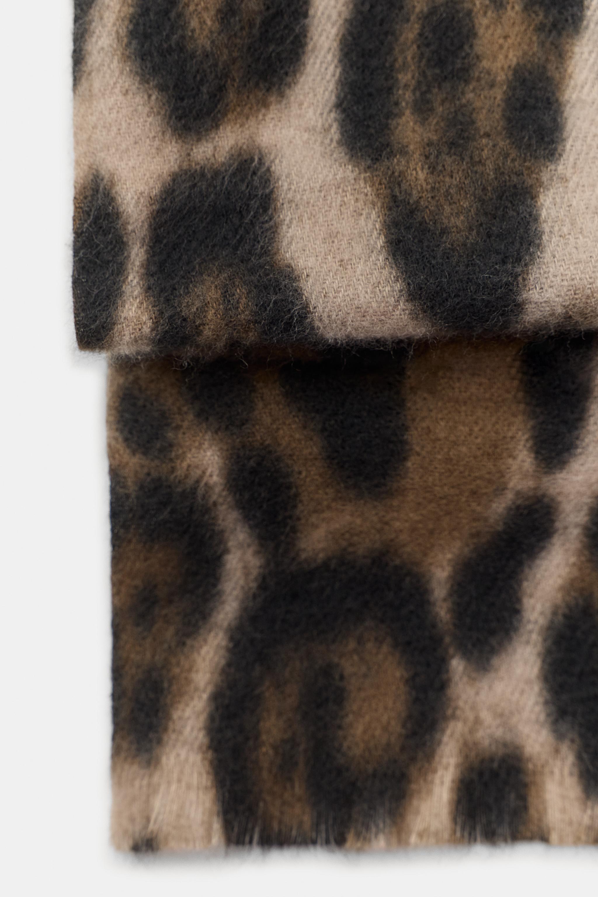 ANIMAL PRINT SCARF