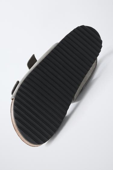 SANDALES À BOUCLES EN CUIR - Gris de Zara - Image 6
