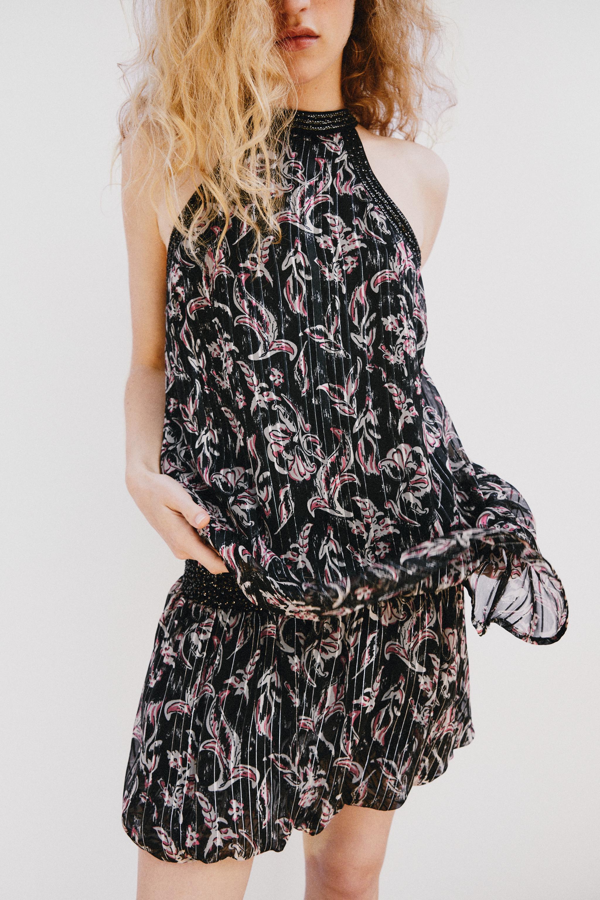 METALLIC THREAD SEQUIN PRINT HALTER TOP