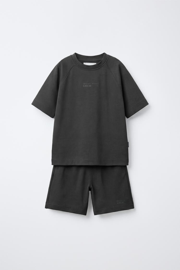 Conjunto Camiseta Y Bermuda Interlock