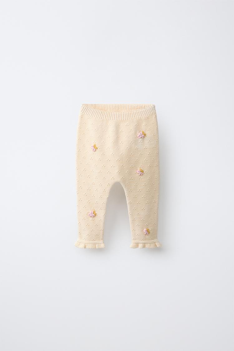 Pantalón Calados Y Bodoques