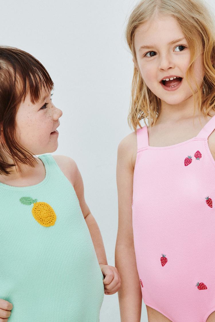 2-6 Años/ Bañador Entero Fresas Bordadas