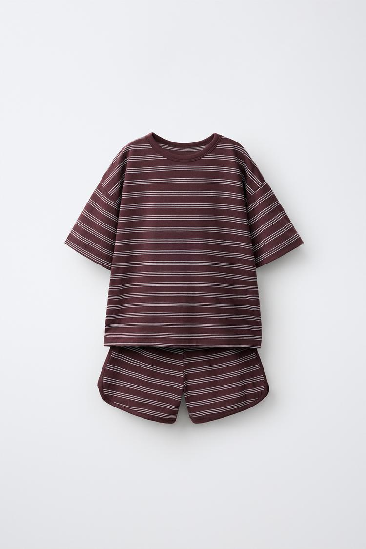 Conjunto Jogging Camiseta Y Bermuda Rayas
