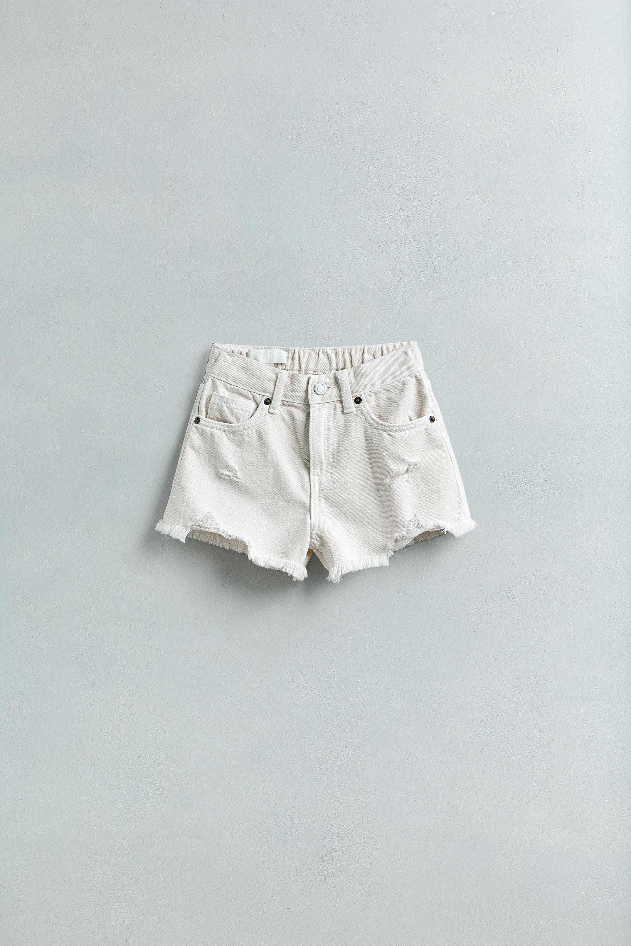 Zara RIPPED DENIM SHORTS INTERNATIONAL SHIPPING