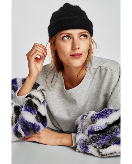 Image 7 of SWEATSHIRT WITH CONTRASTING SLEEVES from Zara