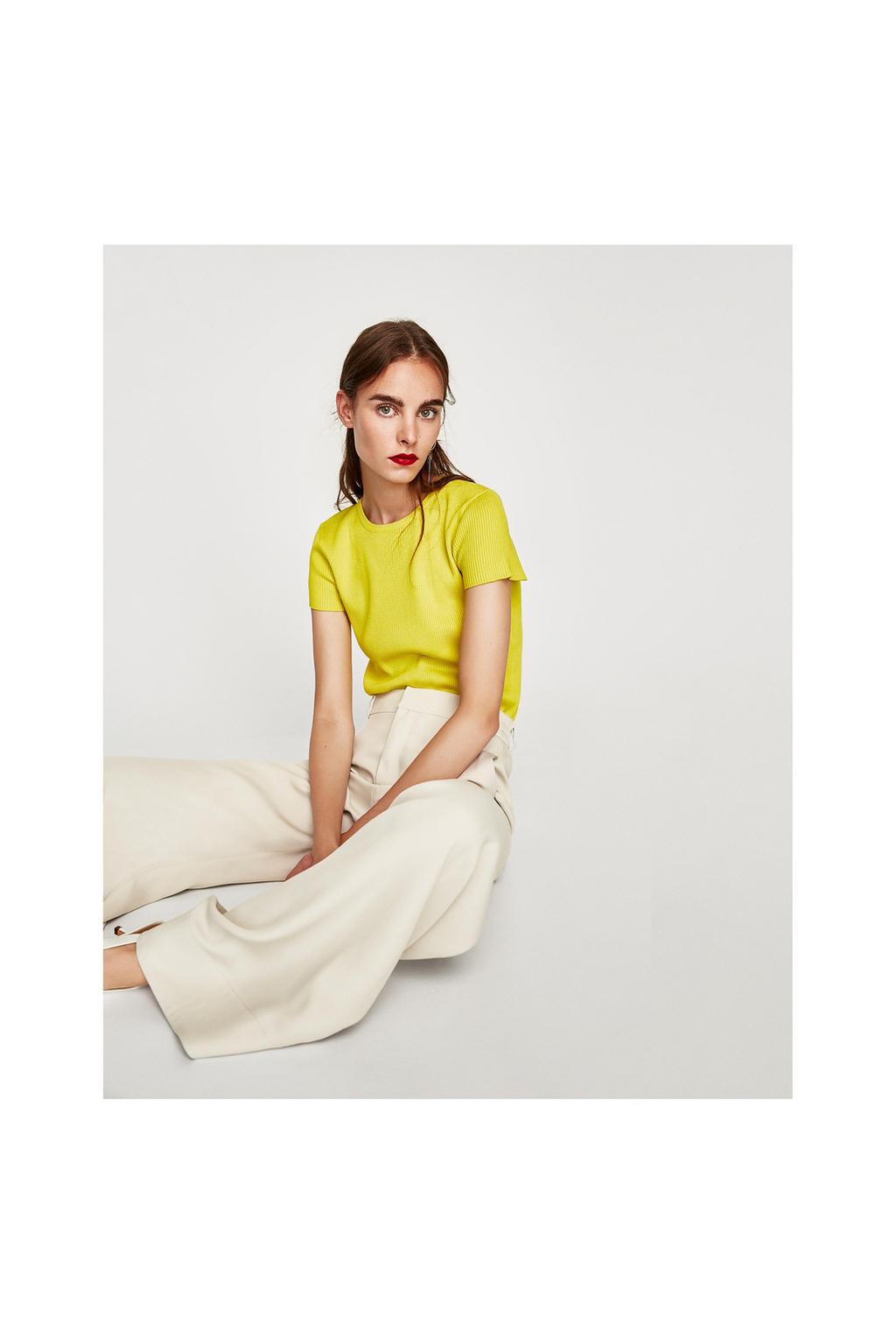 SHORT SLEEVE SWEATER - Available in more colours