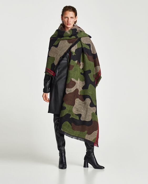 Image 4 of CAMOUFLAGE JACQUARD SCARF from Zara