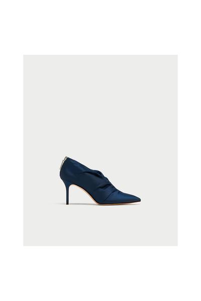 Imagem 2 de BOTIM TACÃO PORMENOR FRANZIDO da Zara