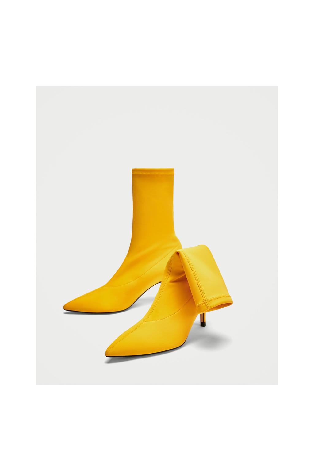 Zdjęcie 1 TEKSTYLNE BOTKI NA OBCASIE z Zara