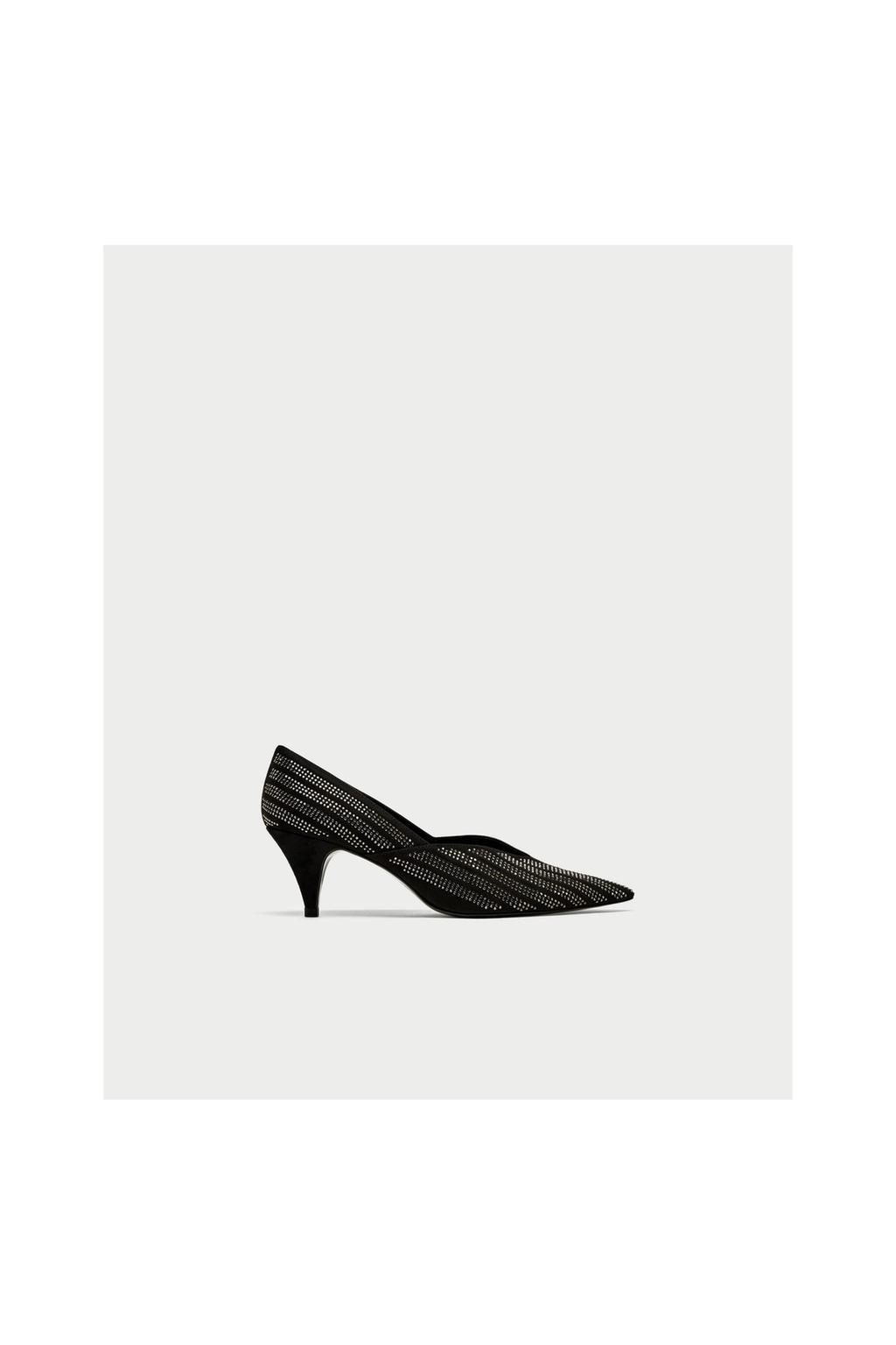Image 2 de ESCARPINS AVEC DÉCOLLETÉ EN V BRILLANTS de Zara