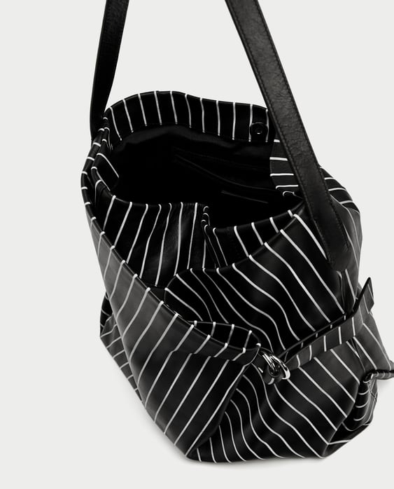 Image 4 of STRIPED PRINT LEATHER BUCKET BAG from Zara