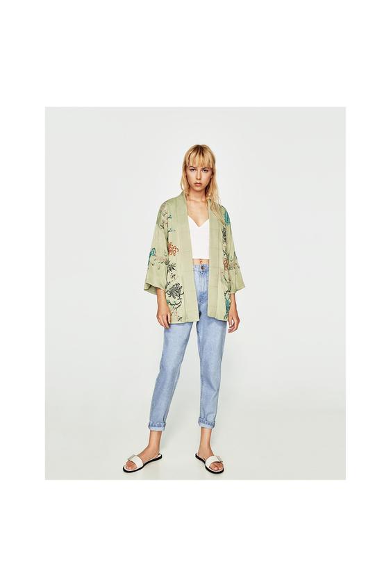 Imagem 1 de QUIMONO CURTO BORDADO da Zara
