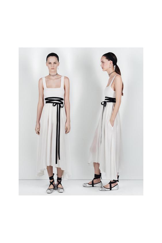 DRESS WITH SQUARED NECKLINE