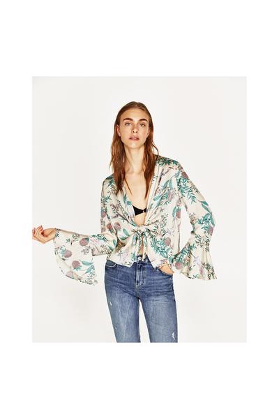 Imagen 2 de BLUSA ESTAMPADO FLORES de Zara