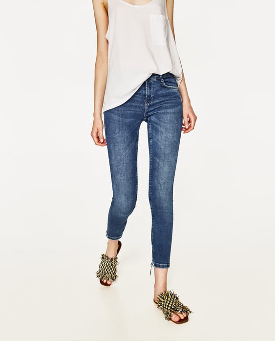 Image 3 of LOW-RISE CROPPED BODY CURVE JEGGINGS from Zara