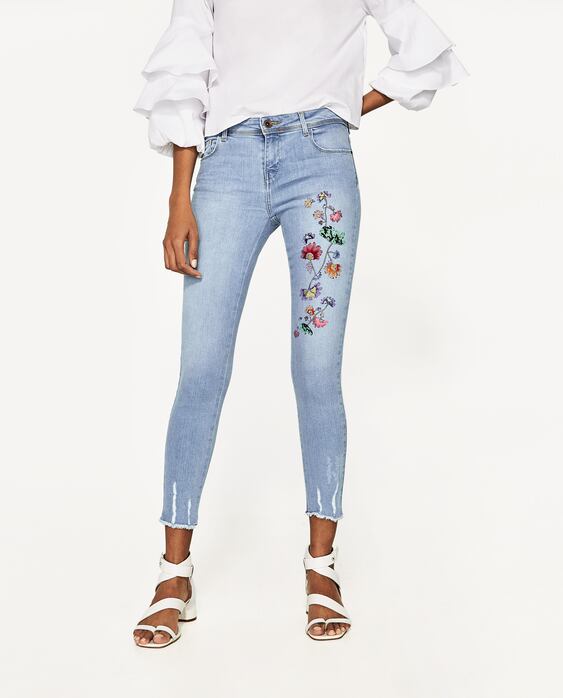 MID-RISE JEANS WITH FLORAL EMBROIDERY