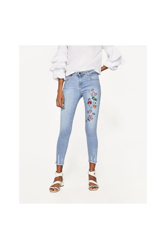 MID-RISE JEANS WITH FLORAL EMBROIDERY