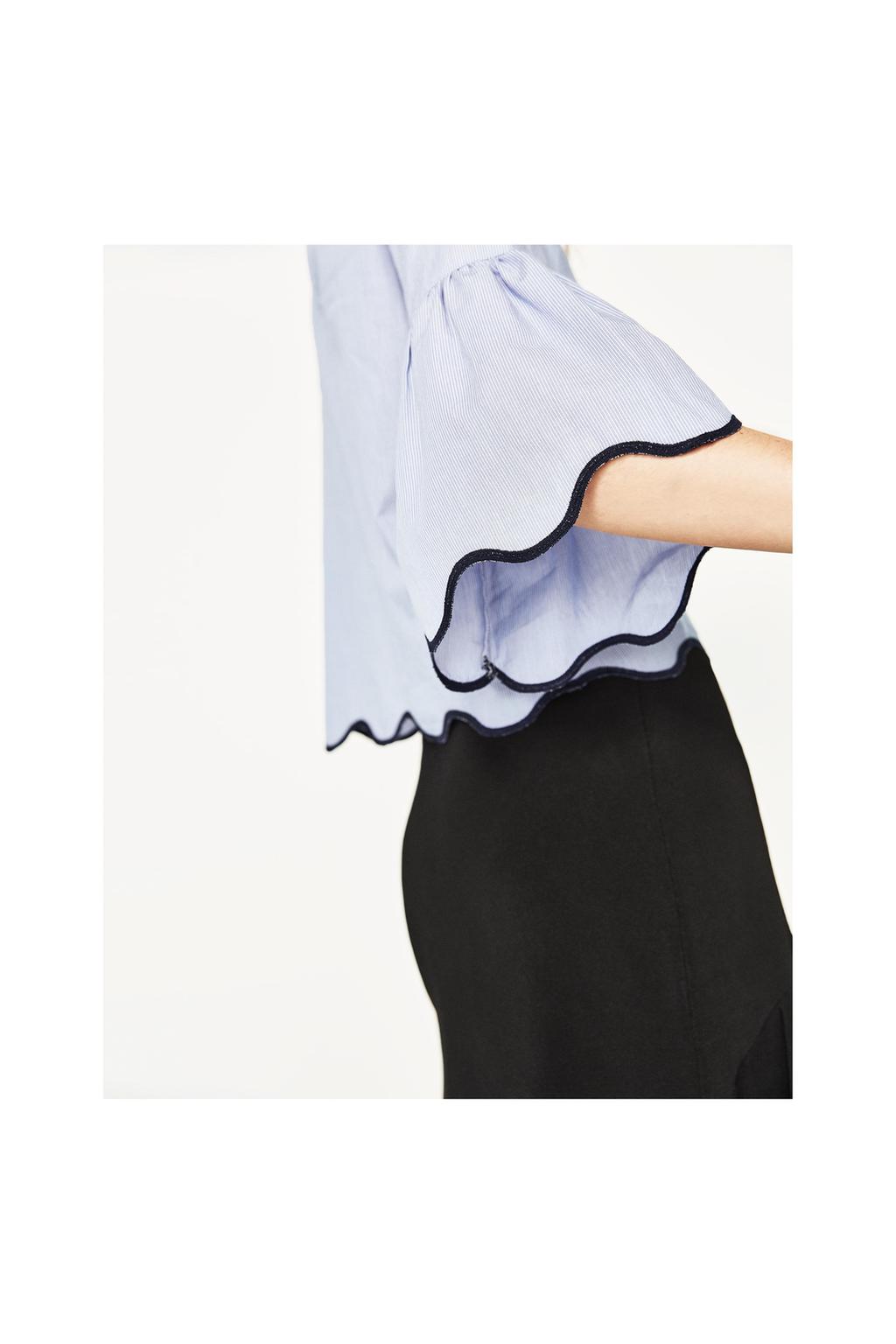 Imagen 4 de CUERPO RAYAS ONDA BAJO de Zara