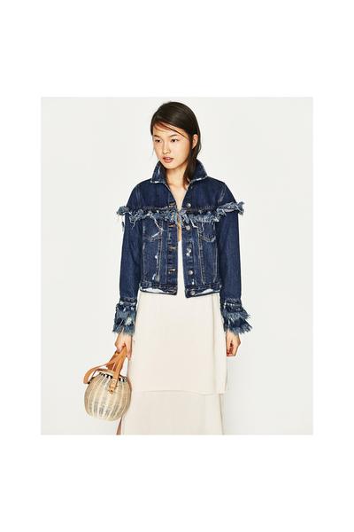 Imagen 2 de CAZADORA DENIM FLECOS de Zara