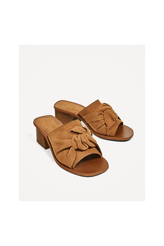 Imagem 1 de SAPATO TACÃO PELE SEM CALCANHAR NÓ da Zara