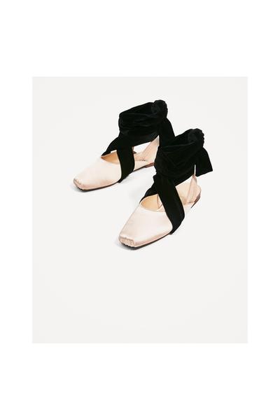 Imagem 6 de SABRINA SEM CALCANHAR CETIM FITAS da Zara