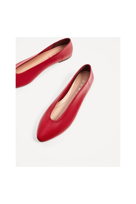 Imagem 4 de SABRINA PELE ABERTURA EM V da Zara