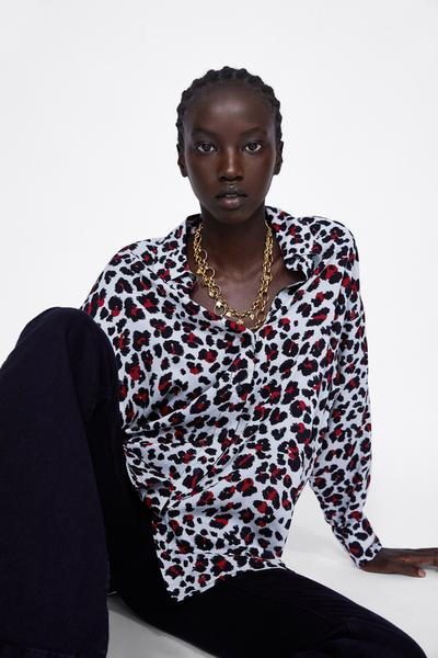 Immagine 2 di CAMICETTA CON STAMPA ANIMALIER A CONTRASTO di Zara