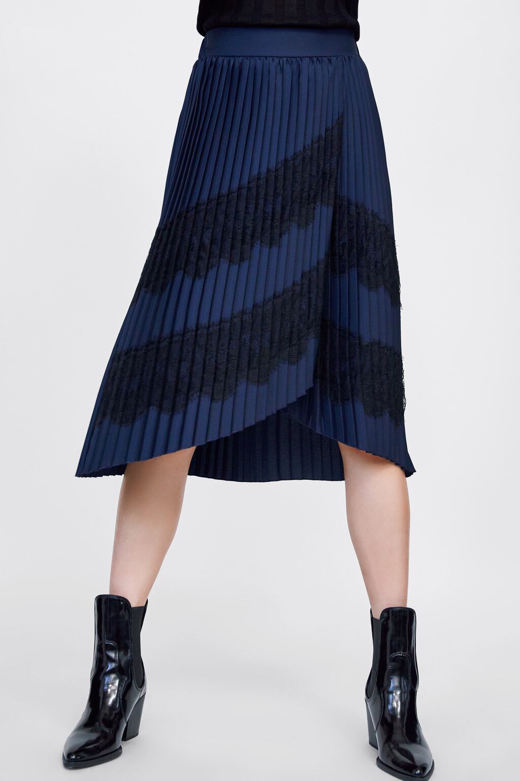 Image 2 of CONTRASTING PLEATED SKIRT from Zara