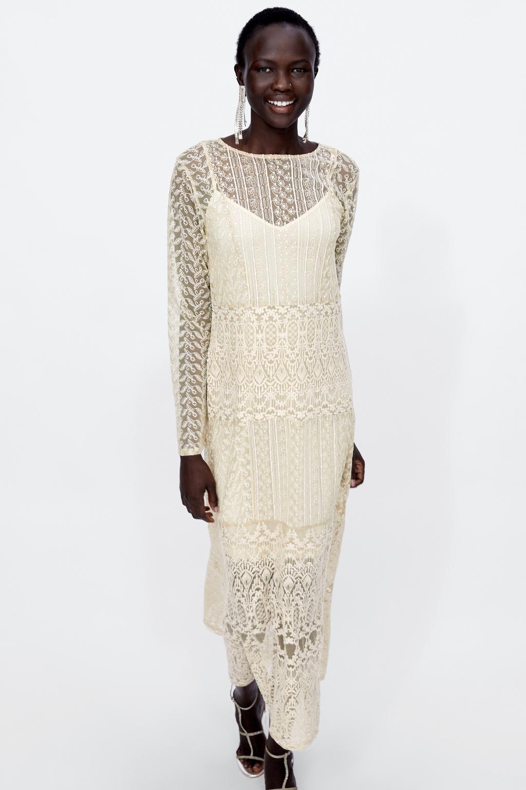 Εικόνα 4 του ΜΑΚΡΥ ΦΟΡΕΜΑ ΜΕ ΔΑΝΤΕΛΑ από Zara