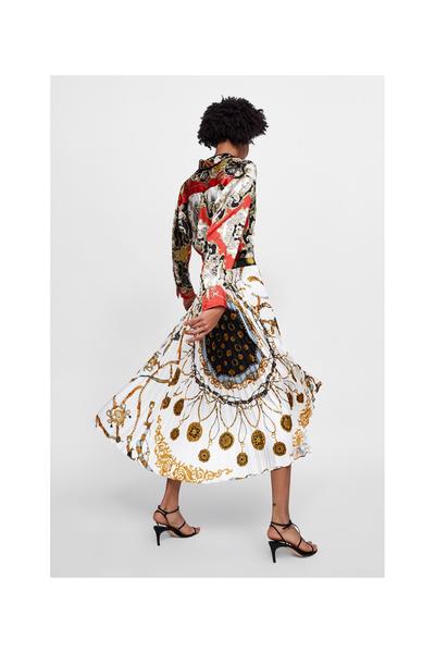 chain print pleated skirt
