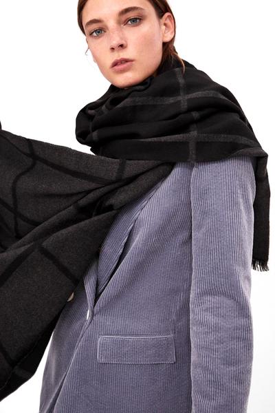 Image 4 of SOFT-TOUCH CHECKED SCARF from Zara