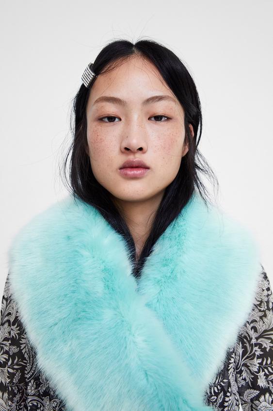 Image 2 of COLOURED FAUX FUR SCARF from Zara