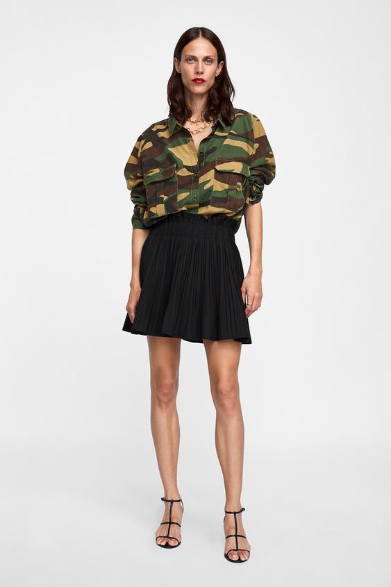 Immagine 1 di MINIGONNA PLISSETTATA di Zara