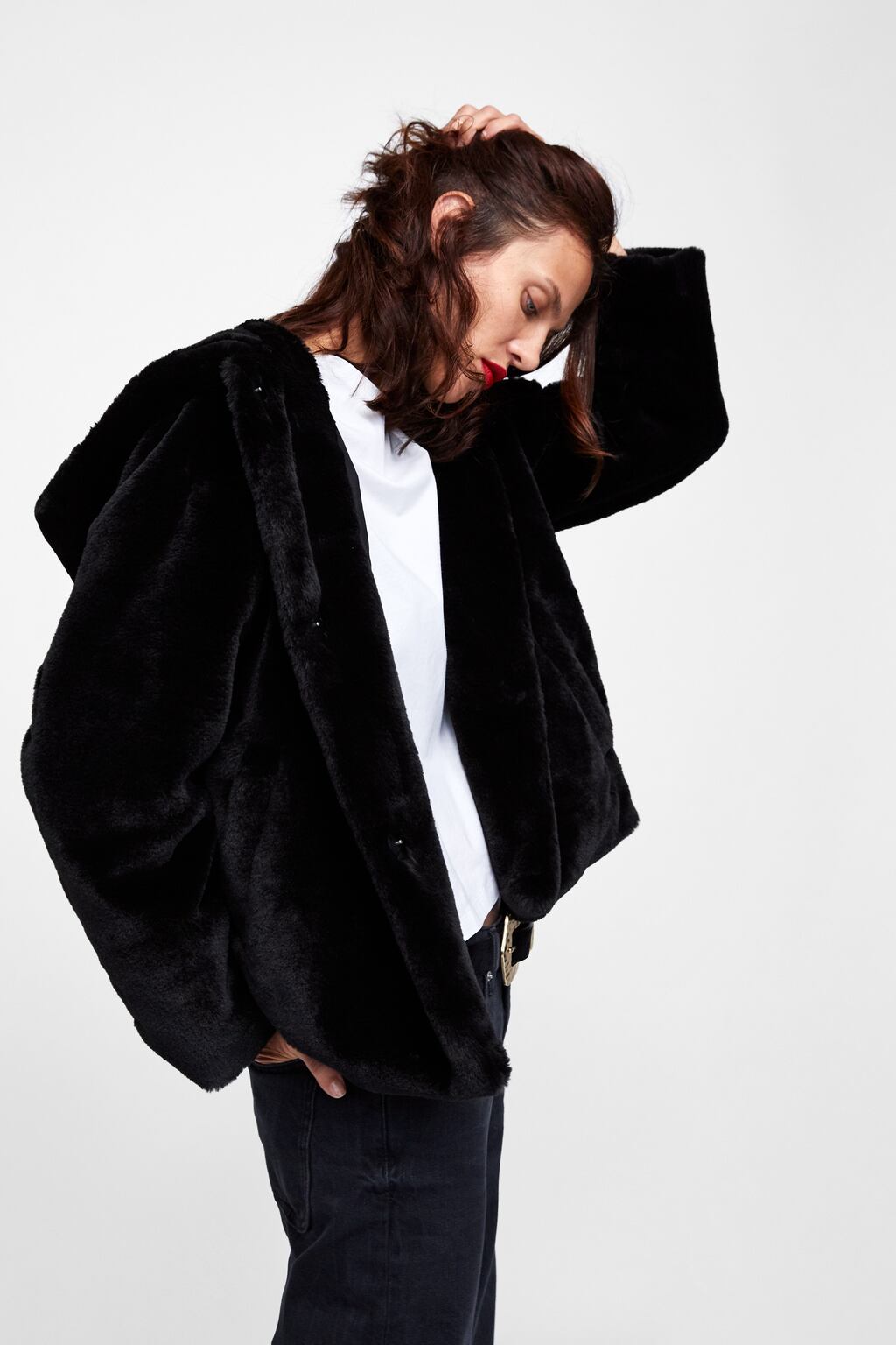 Image 6 of HOODED FAUX FUR JACKET from Zara