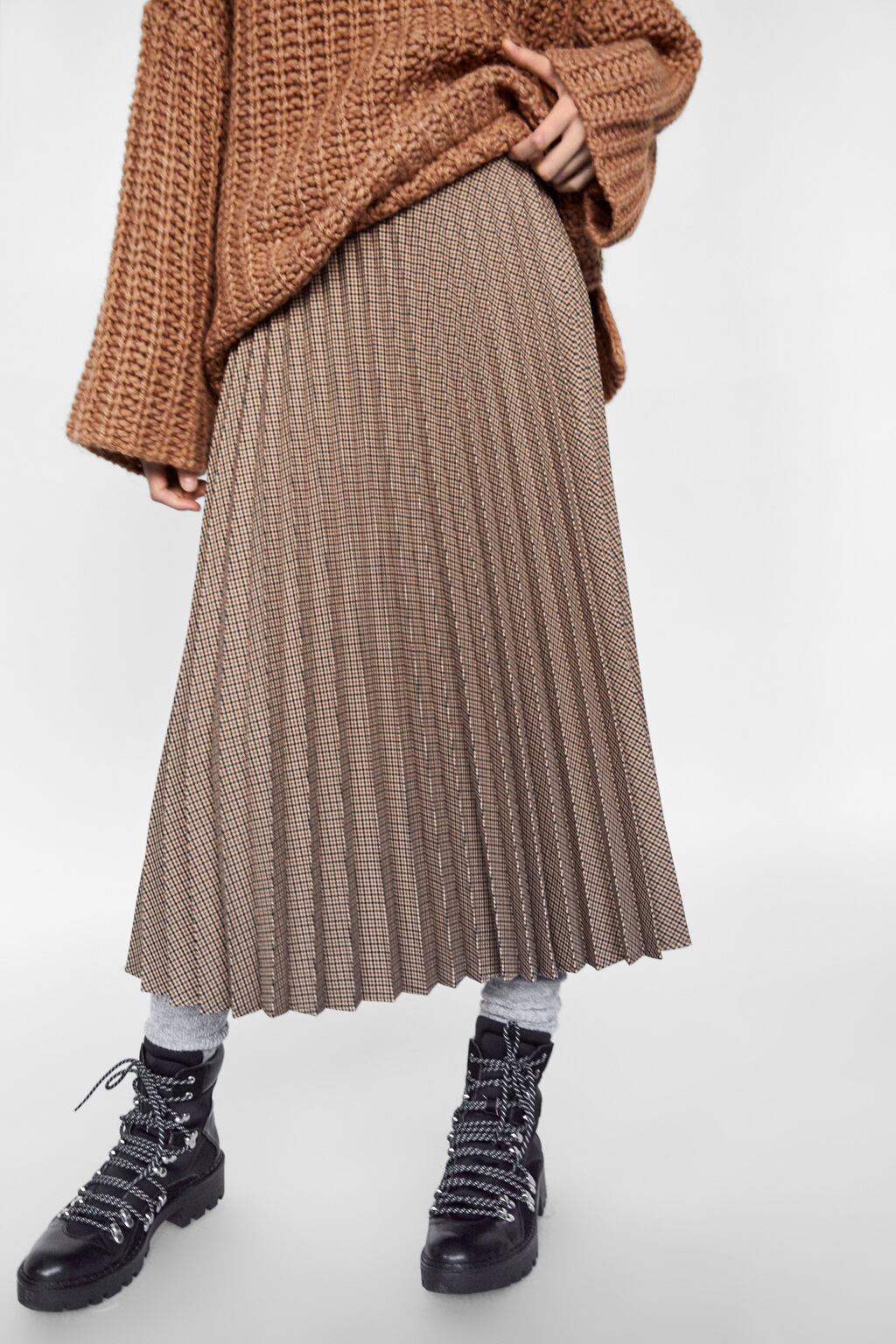 Image 2 of PLEATED CHECK SKIRT from Zara