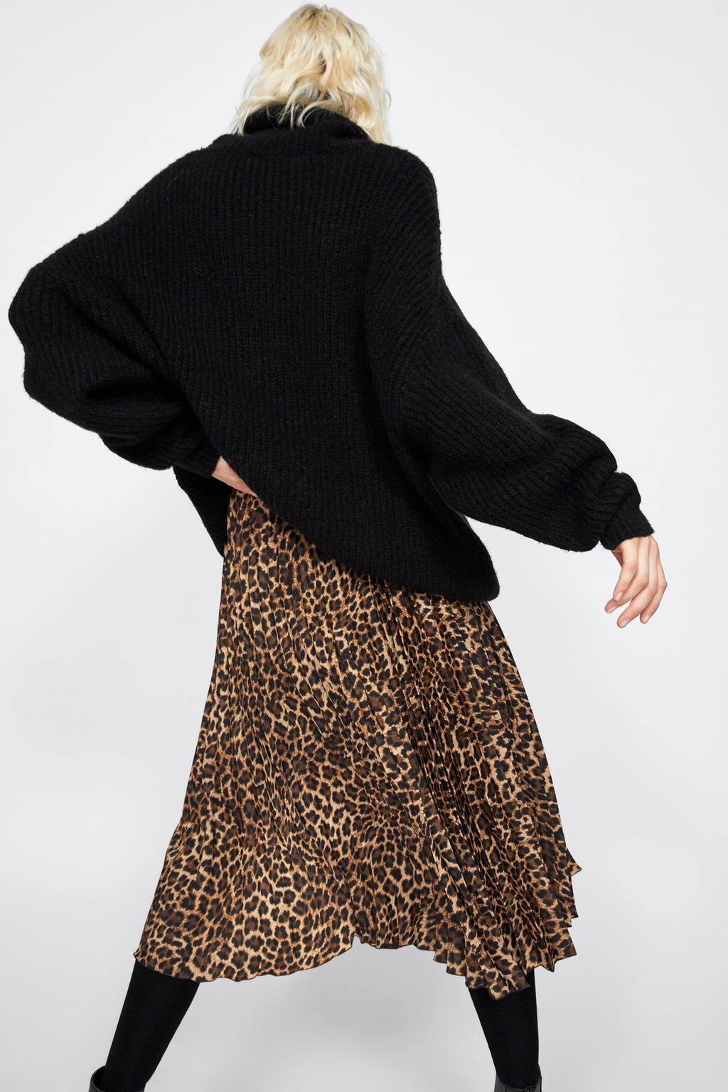Image 5 of PLEATED ANIMAL PRINT SKIRT from Zara