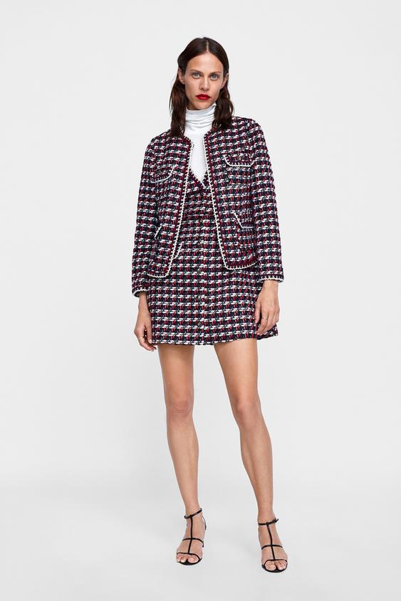 Immagine 1 di BLAZER CON STRUTTURA E NASTRO di Zara