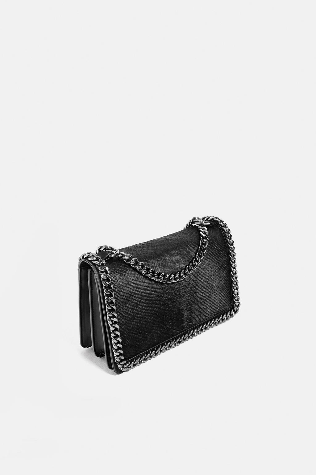 Image 1 de SAC BANDOULIÃRE AVEC CHAÃNE GRAVÃE de Zara