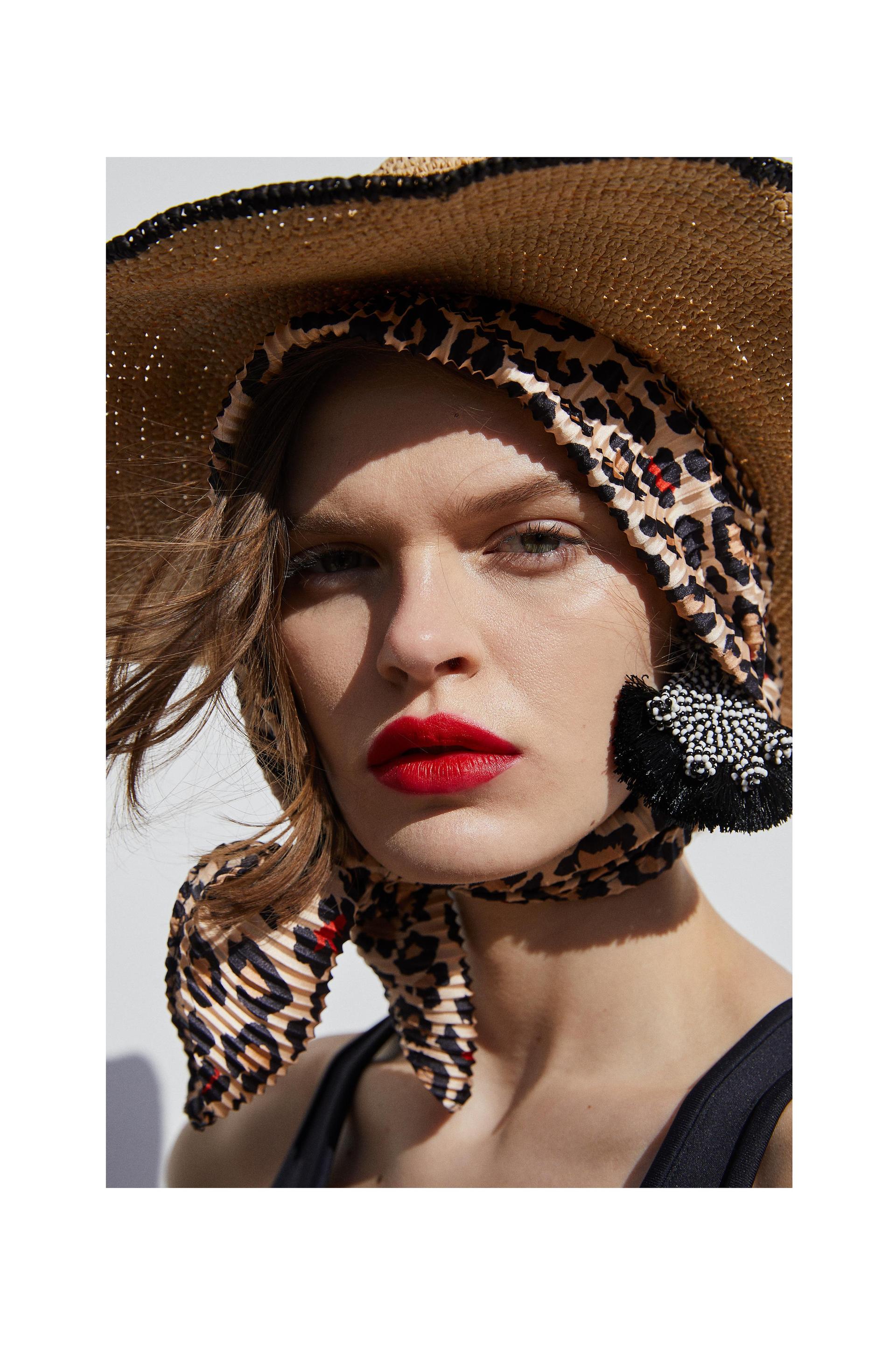 PAÃUELO PLISADO ESTAMPADO ANIMAL