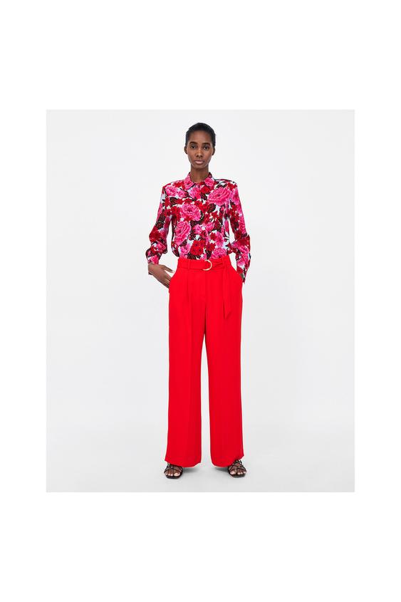 Immagine 1 di PANTALONI A PALAZZO CON CINTURA di Zara