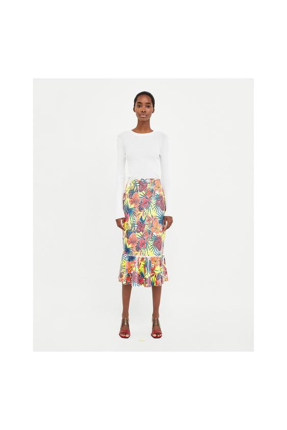 Imagen 1 de FALDA LENTEJUELAS ESTAMPADAS de Zara